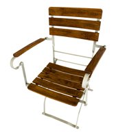 Biertuinstoelen scheef