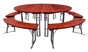 Biertent met vijf banken.